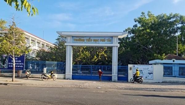 Trường tiểu học Phú Tài nơi xảy ra sự việc.