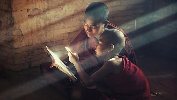 Cho dù thế nào thì lòng tốt vẫn luôn như ánh sáng rọi soi.