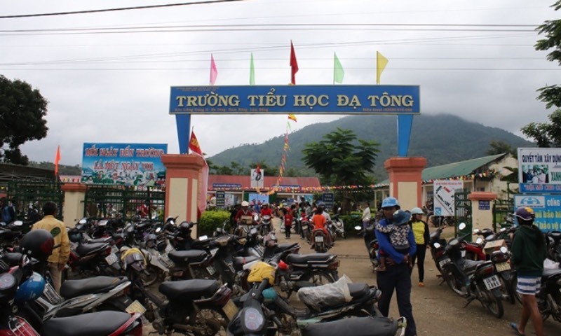 Trường Tiểu học Đạ Tông- 1 trong 6 trường vừa được công nhận trường đạt chuẩn quốc gia mức độ 1.