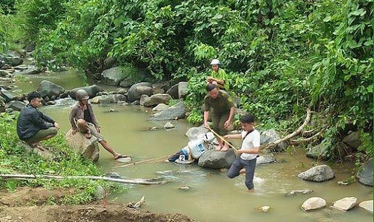 Cơ quan chức năng huyện Nam Đông đang tiến hành điều tra làm rõ nguyên nhân dẫn đến cái chết của nạn nhân Lê Trung Tuấn K.