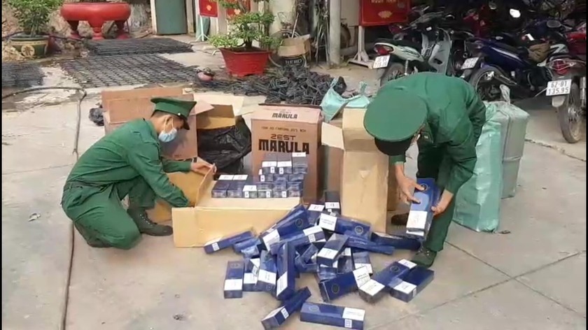 Long An: Phát hiện và thu giữ 5000 gói thuốc lá ngoại