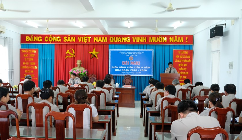 Mọi người tham gia tại buổi hội nghị, Ảnh: Hữu Thuận