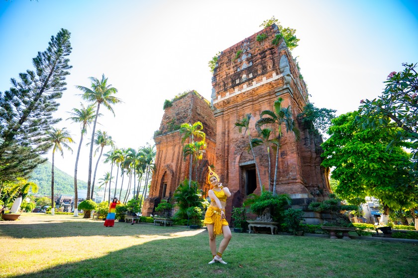 Cụm tháp Đôi là một công trình kiến trúc độc đáo, dấu tích văn hóa Chăm còn lại khá nguyên vẹn trên đất Quy Nhơn ngày nay (ảnh: Dũng Nhân).