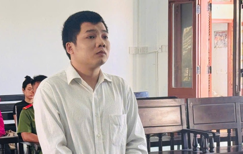 Bị cáo Nguyễn Quốc Tiến tại phiên tòa.