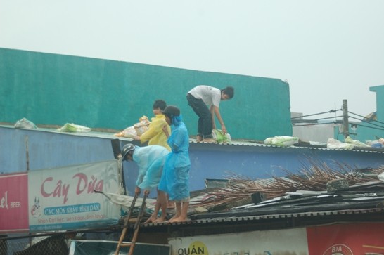 Miền Trung “đua” từng giây phòng “siêu bão” Haiyan 