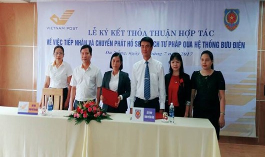 Lễ ký kết ngày thỏa thuận hợp tác về tiếp nhận và chuyển phát hồ sơ lý lịch tư pháp