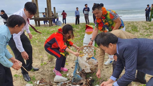 Chương trình nói không với rác thải nhựa tại thị xã Điện Bàn