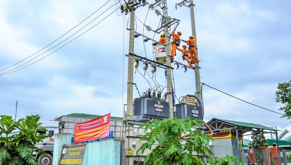 Quảng Ngãi đẩy mạnh công tác tuyên truyền điện