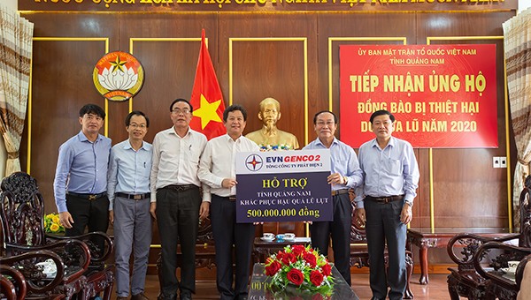 Đoàn công tác EVNGENCO 2 thăm, hỗ trợ đồng bào vùng lũ lụt miền Trung