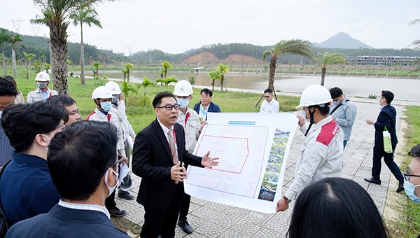 Các đối tác Hàn Quốc đến thực địa, tìm hiểu để đầu tư vào Đà Nẵng thời gian qua.