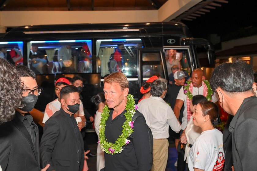 Teddy Sheringham chính thức đến TP Đà Nẵng.