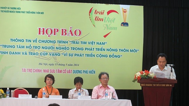 “Trung tâm hỗ trợ người nghèo trong phát triển nông thôn mới” chính thức ra mắt