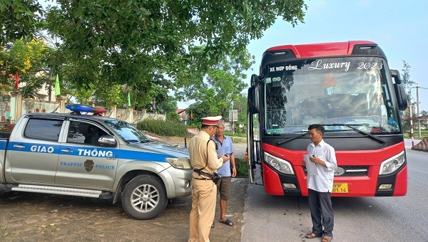 Công an Quảng Bình sẽ huy động 100% quân số để tham gia công tác bảo đảm TTATGT, phục vụ Nhân dân đi lại thuận lợi an toàn trong dịp Lễ Quốc Khánh và khai giảng năm học mới.