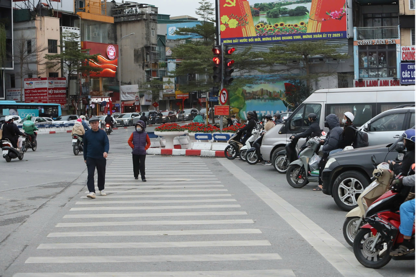 Giao thông Hà Nội thuận lợi ngày đầu trở lại làm việc sau Tết