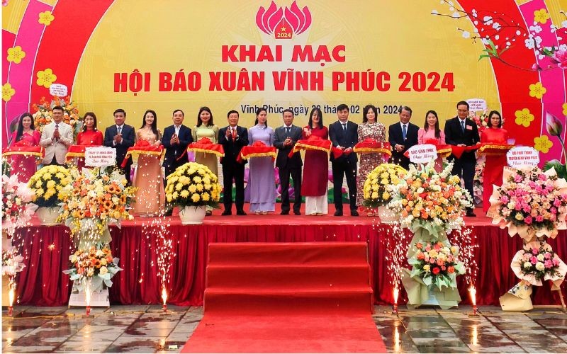 Vĩnh Phúc tưng bừng khai mạc Hội báo xuân 2024