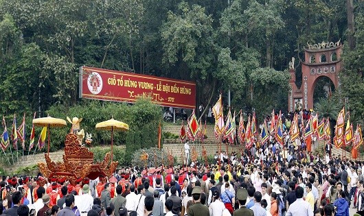 Lễ hội Đền Hùng.