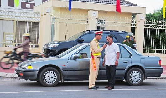 Tăng mức phạt hành chính trong lĩnh vực giao thông là để ngăn ngừa vi phạm