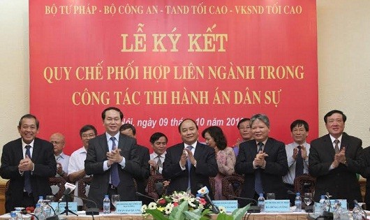 Ký Quy chế liên ngành Công an, Tư pháp, Tòa án, Viện kiểm sát.