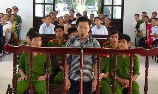 Án mạng chỉ vì nhầm chị em sinh đôi