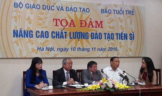 Các khách mời tham dự buổi tọa đàm (Ảnh: Báo dân trí)