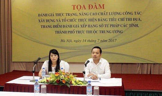 Thứ trưởng Trần Tiến Dũng chủ trì buổi Tọa đàm.
