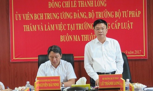 Bộ trưởng nhấn mạnh quá trình thành lập Phân hiệu Đại học Luật Hà Nội tại Đăk Lăk cần có sự chung tay của các cơ quan.