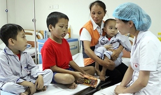 Bệnh nhân Thalassemia nặng thường có hình hài khác biệt và sức khỏe kém. (Ảnh minh họa internet).