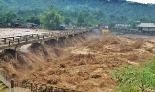 Cảnh giác, sẵn sàng ứng phó tình huống thiên tai cực kỳ nguy hiểm