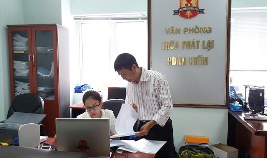 Hoạt động của Thừa phát lại:  Vẫn chưa hết khó