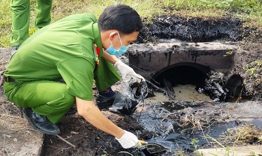 Đề xuất mở rộng áp dụng biện pháp tạm giữ người trong xử lý vi phạm hành chính về môi trường