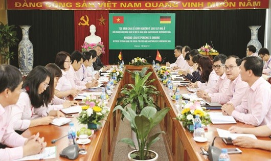 Quang cảnh buổi tọa đàm