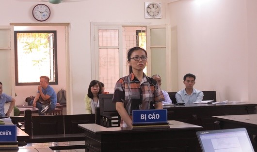 Bị cáo Hằng tại tòa.