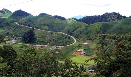 Bản Tà Dê nhìn từ trên cao.