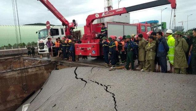 Xuất hiện 'hố tử thần' trong bão số 2 khiến 2 người chết, 3 người bị thương