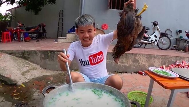 Hưng Vlog bị dân mạng kêu gọi tẩy chay vì thực hiện video có nội dung phản cảm.