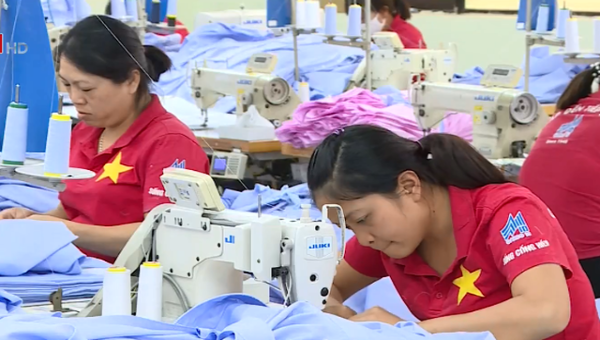 Người lao động và doanh nghiệp sẽ được hỗ trợ để vượt qua giai đoạn khó khăn (ảnh minh họa)