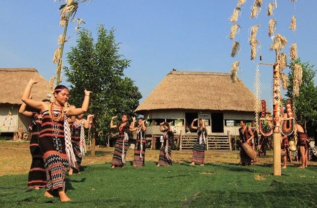 “Ngày hội kết đoàn” diễn ra tại Làng Văn hóa - Du lịch các dân tộc Việt Nam trong suốt tháng 11/2022 . Ảnh minh họa