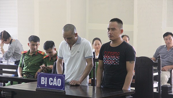 Hai bị cáo tại tòa