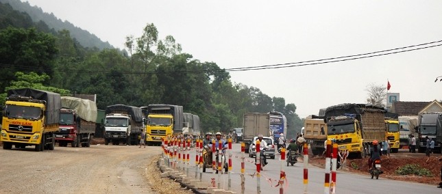 Thanh Hóa: Một loạt cán bộ trung tâm đăng kiểm xe cơ bị "trảm"