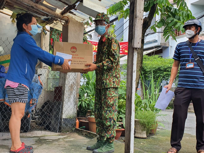 TP HCM quyết tâm đảm bảo an sinh xã hội, không để người dân thiếu ăn, thiếu mặc.