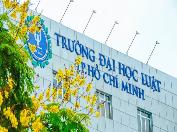 Trường Đại học Luật TP HCM áp dụng lộ trình học phí mới