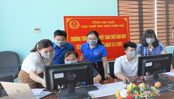 Cục Thuế Thừa Thiên Huế hỗ trợ quyết toán thuế cho các tổ chức, cá nhân.