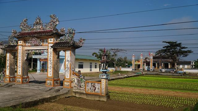 Làng rau Thành Trung nơi “gieo hạt” mong muốn sống cuộc đời giống như Đức Phật của thiền sư Thích Nhất Hạnh.