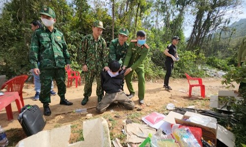 Đối tượng Võ Quyết Thắng bị bắt giữ khi đang vận chuyển 12.000 viên ma túy tổng hợp.