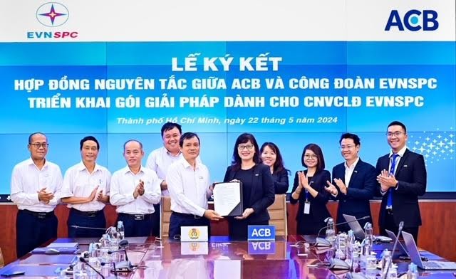 Lãnh đạo ACB và EVN miền Nam ký kết hợp tác toàn diện cung cấp giải pháp tài chính cho công nhân, viên chức, lao động ngành điện.