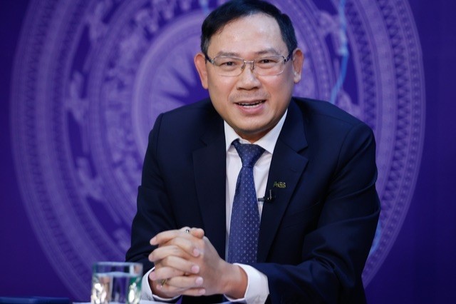 Tổng Giám đốc ACB Từ Tiến Phát trao đổi tại Tọa đàm "Để kinh tế tư nhân bứt phá theo Nghị quyết 68 - Những việc cần làm ngay".