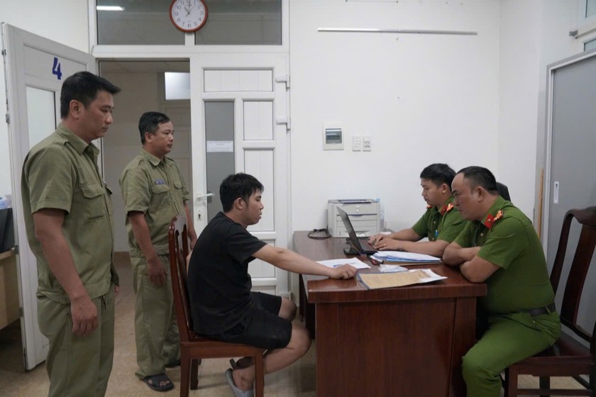 Công an làm việc với đối tượng Nguyễn Văn Lộc.