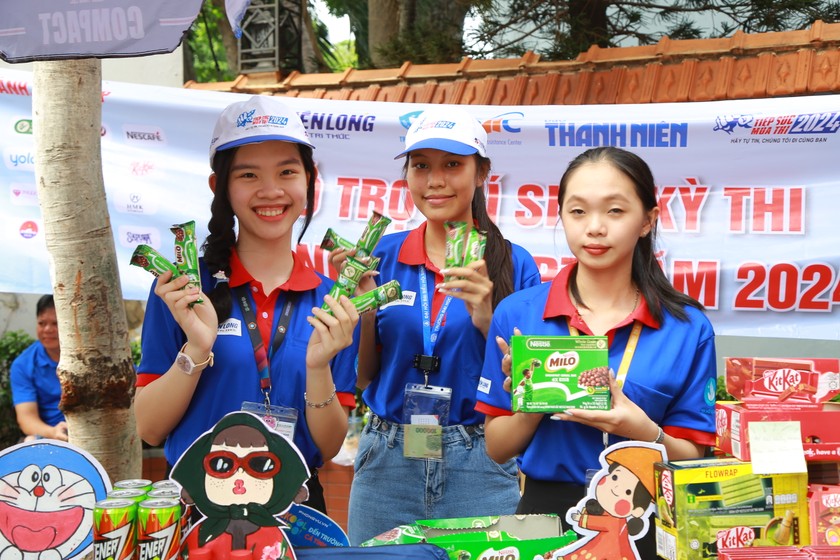 Nestlé Việt Nam tặng gần 200.000 phần quà hỗ trợ học sinh, sinh viên 