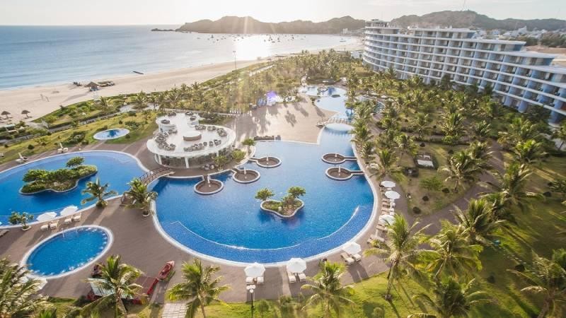 Bắt trend Staycation giữa thời giãn cách: Gia đình Việt săn kỳ nghỉ 5 sao tại resort gần nhà