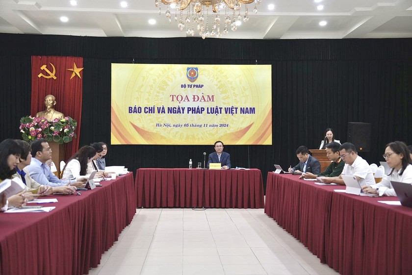 Quang cảnh Tọa đàm.